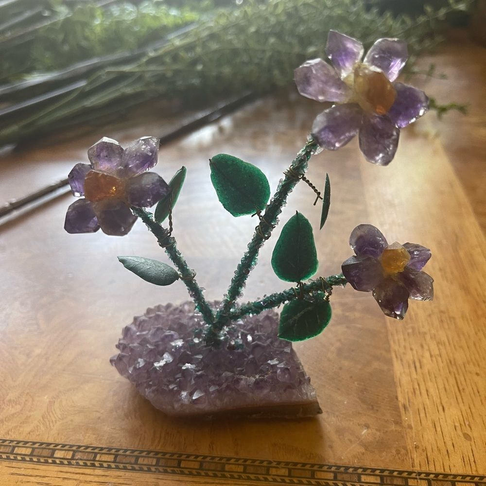 Crystal Rock Floral Decor!